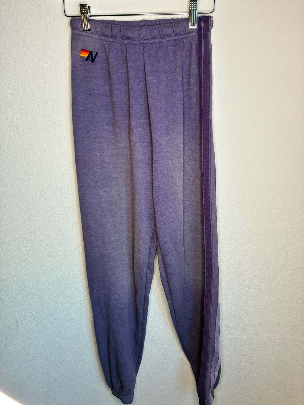 Aviator Nation 5 Stripe Sweatpants in Faded Grape size XS